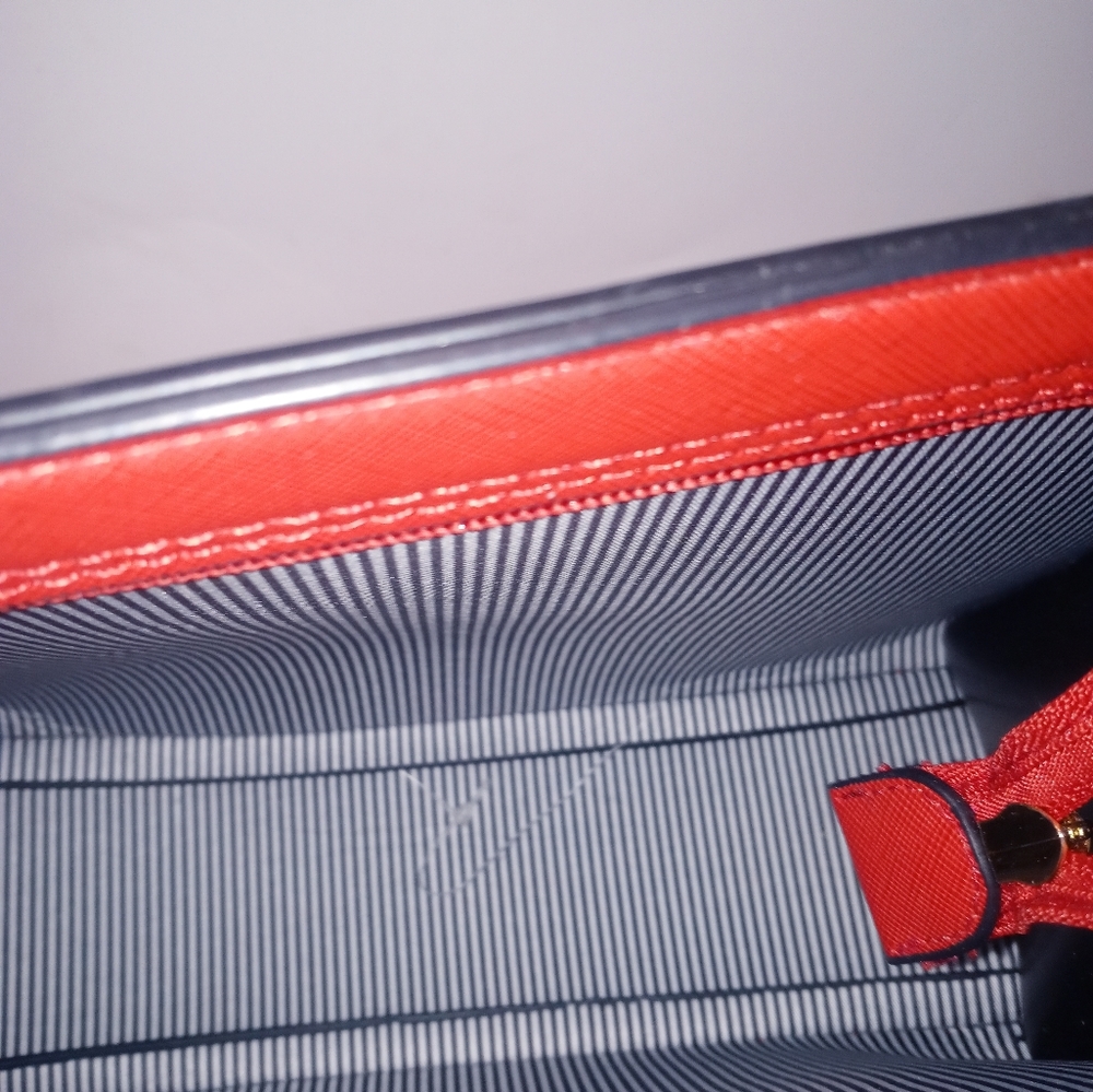Small Red Bag - Picture 5 of 6